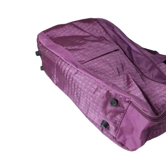 Purple Duffel Bag Carry Straps Lightweight 18 Inches Wide - Picture 2 of 8